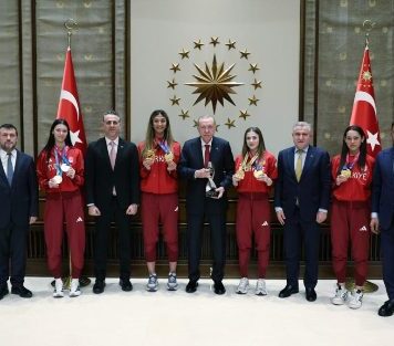 Cumhurbaşkanımız Sayın Erdoğan Şampiyonları Kabul Etti